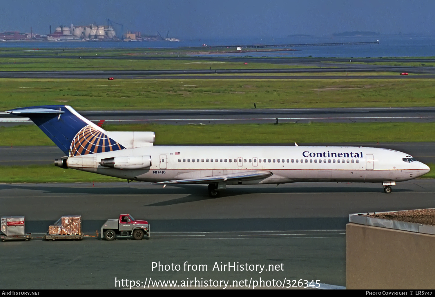 Aircraft Photo of N17410 | Boeing 727-243/Adv | Continental Airlines | AirHistory.net #326345