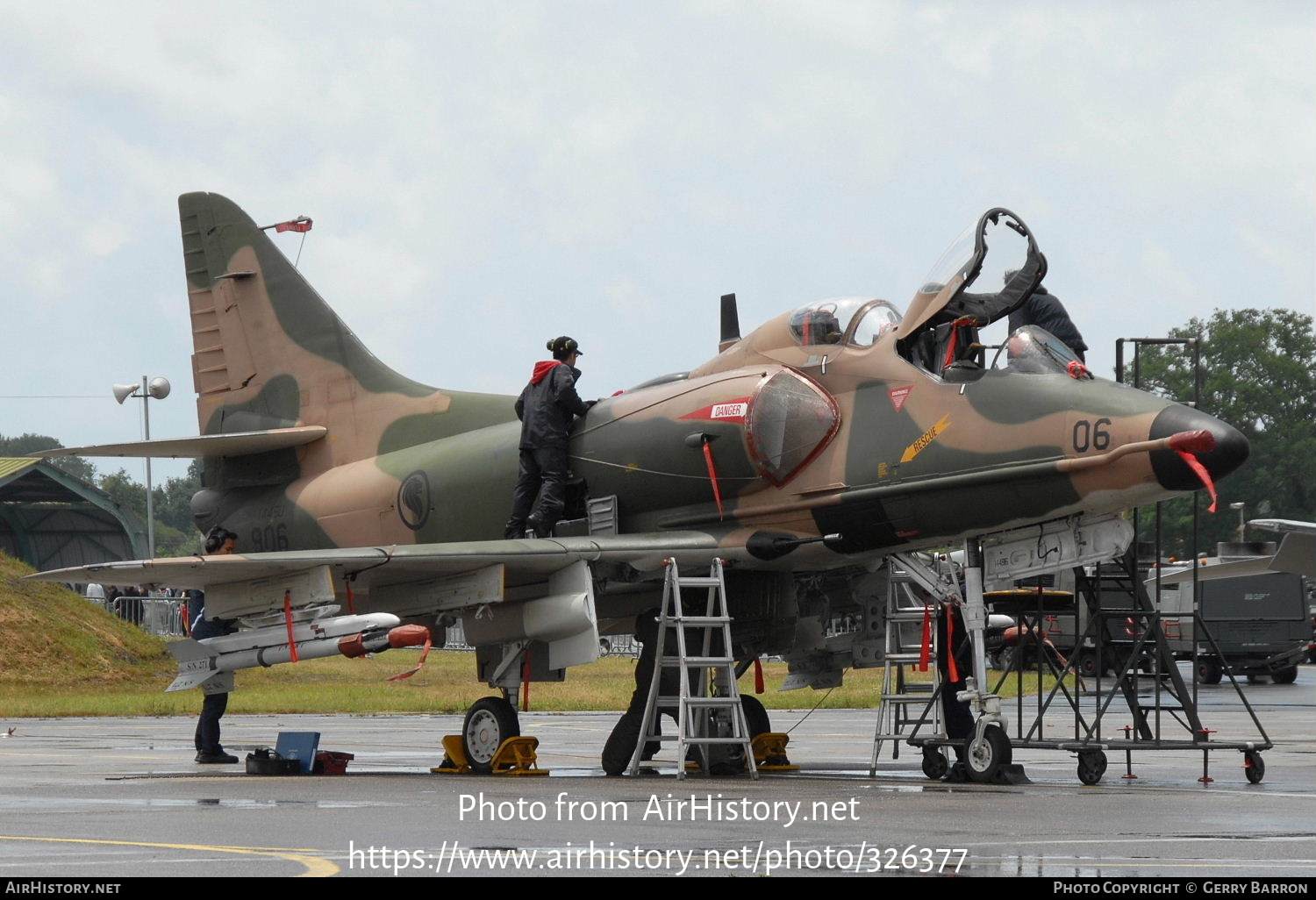 Aircraft Photo of 906 | McDonnell Douglas TA-4SU Skyhawk | Singapore - Air Force | AirHistory.net #326377