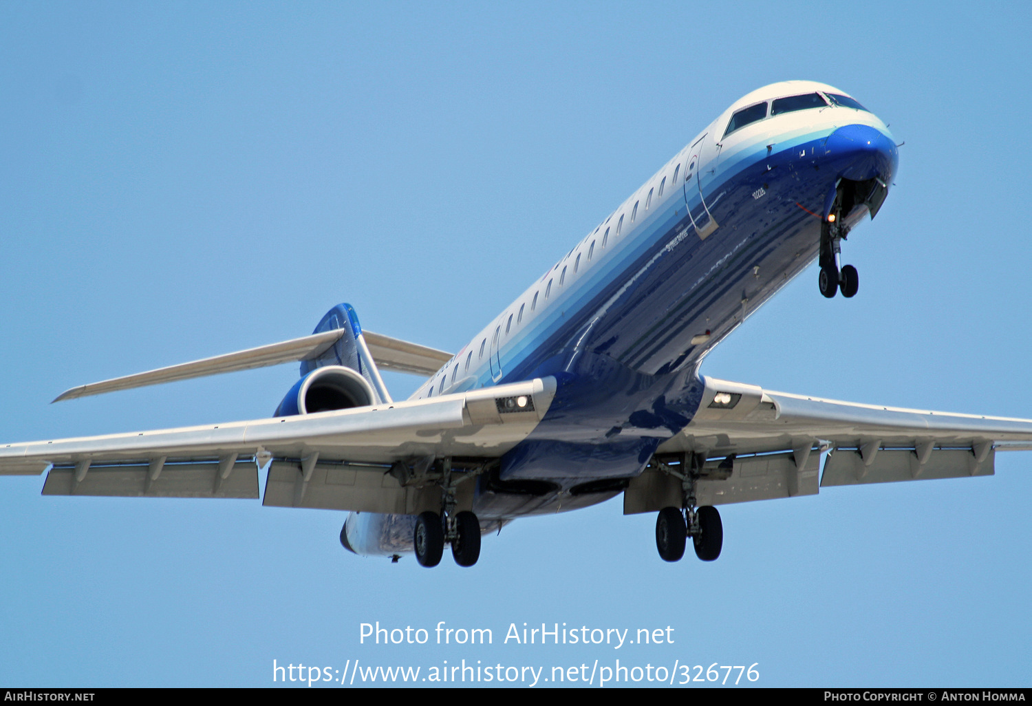 Aircraft Photo of N728SK | Bombardier CRJ-701ER (CL-600-2C10) | United Express | AirHistory.net #326776