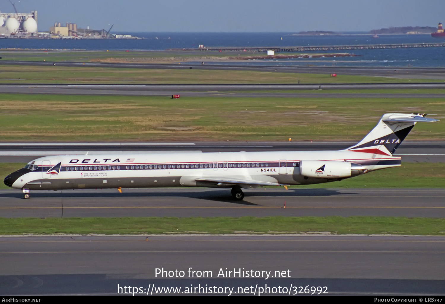 Aircraft Photo of N941DL | McDonnell Douglas MD-88 | Delta Air Lines | AirHistory.net #326992