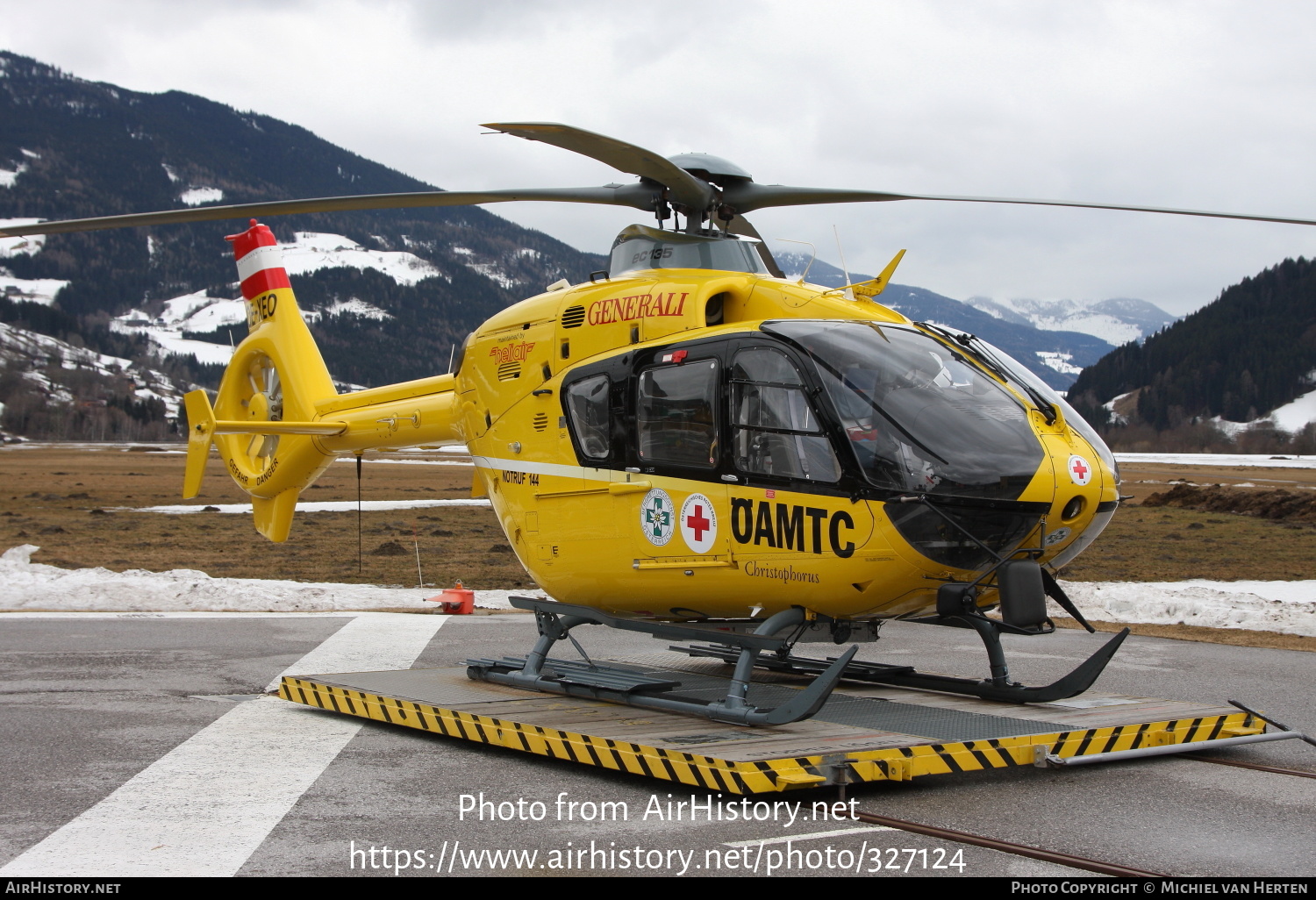 Aircraft Photo of OE-XEO | Eurocopter EC-135T-2 | ÖAMTC | AirHistory.net #327124