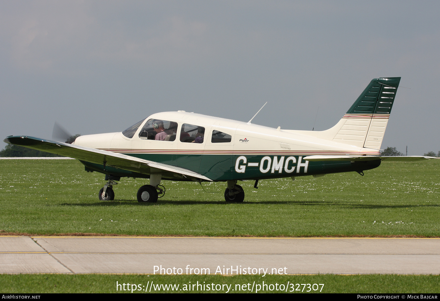 Aircraft Photo of G-OMCH | Piper PA-28-161 Warrior III | AirHistory.net #327307