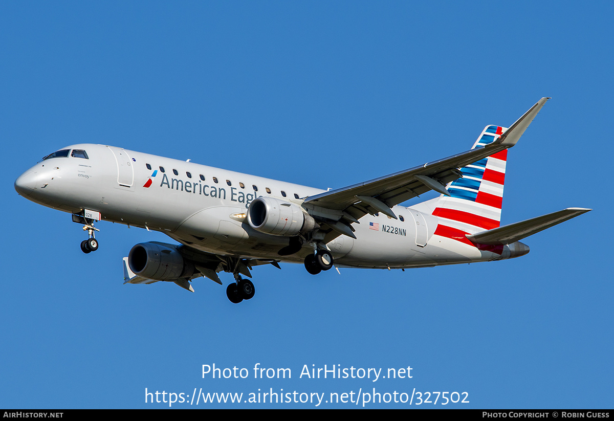 Aircraft Photo of N228NN | Embraer 175LR (ERJ-170-200LR) | American Eagle | AirHistory.net #327502