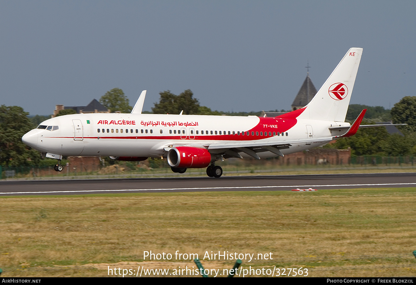 Aircraft Photo of 7T-VKE | Boeing 737-8D6 | Air Algérie | AirHistory.net #327563