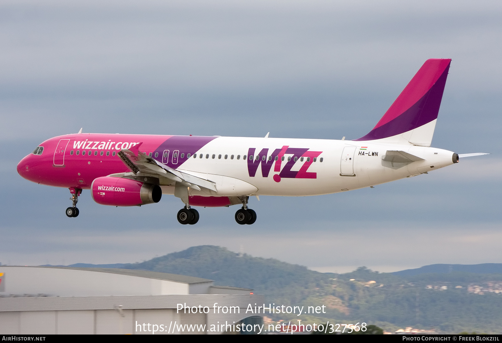 Aircraft Photo of HA-LWN | Airbus A320-232 | Wizz Air | AirHistory.net #327568