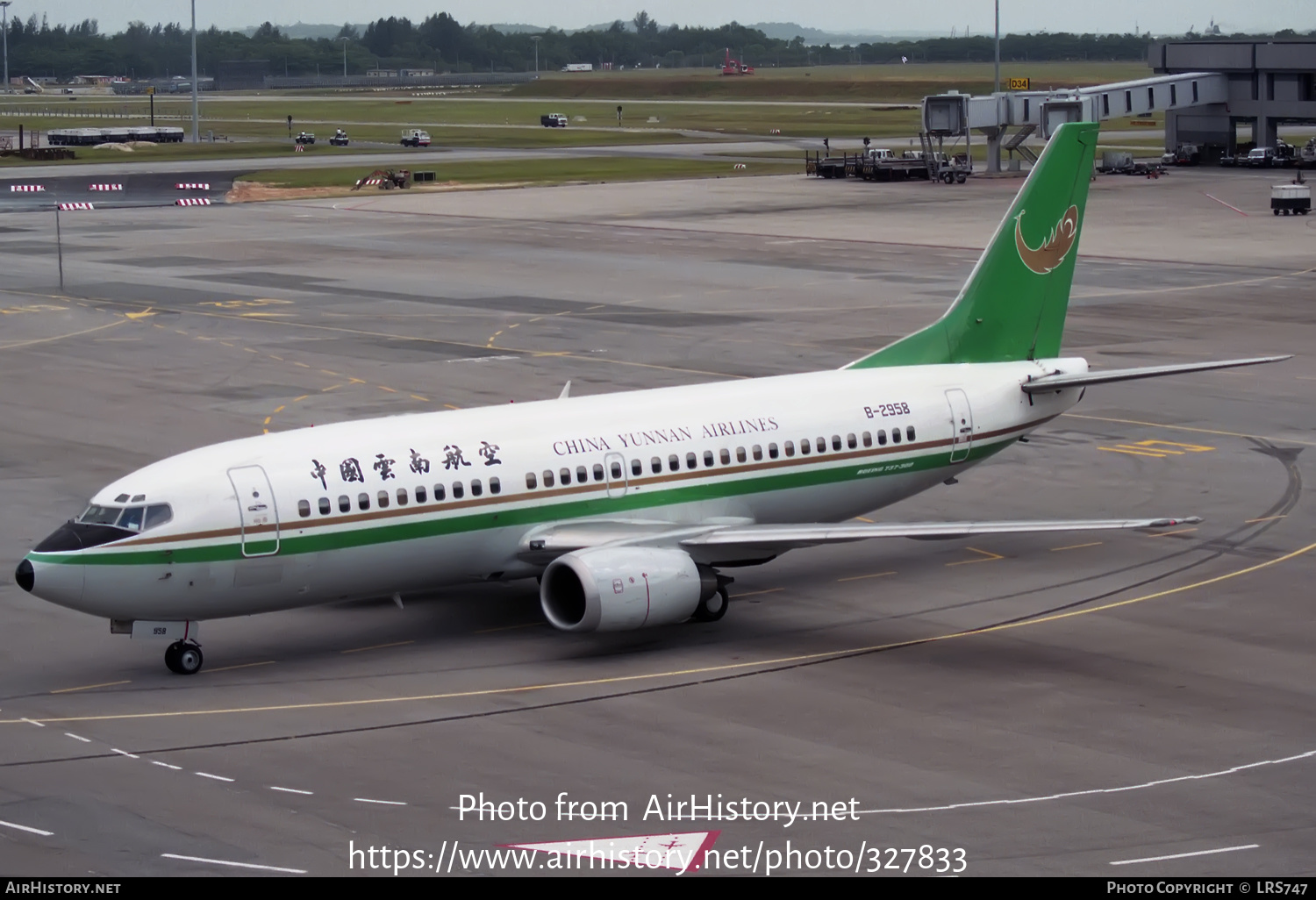 Aircraft Photo of B-2958 | Boeing 737-3W0 | China Yunnan Airlines | AirHistory.net #327833