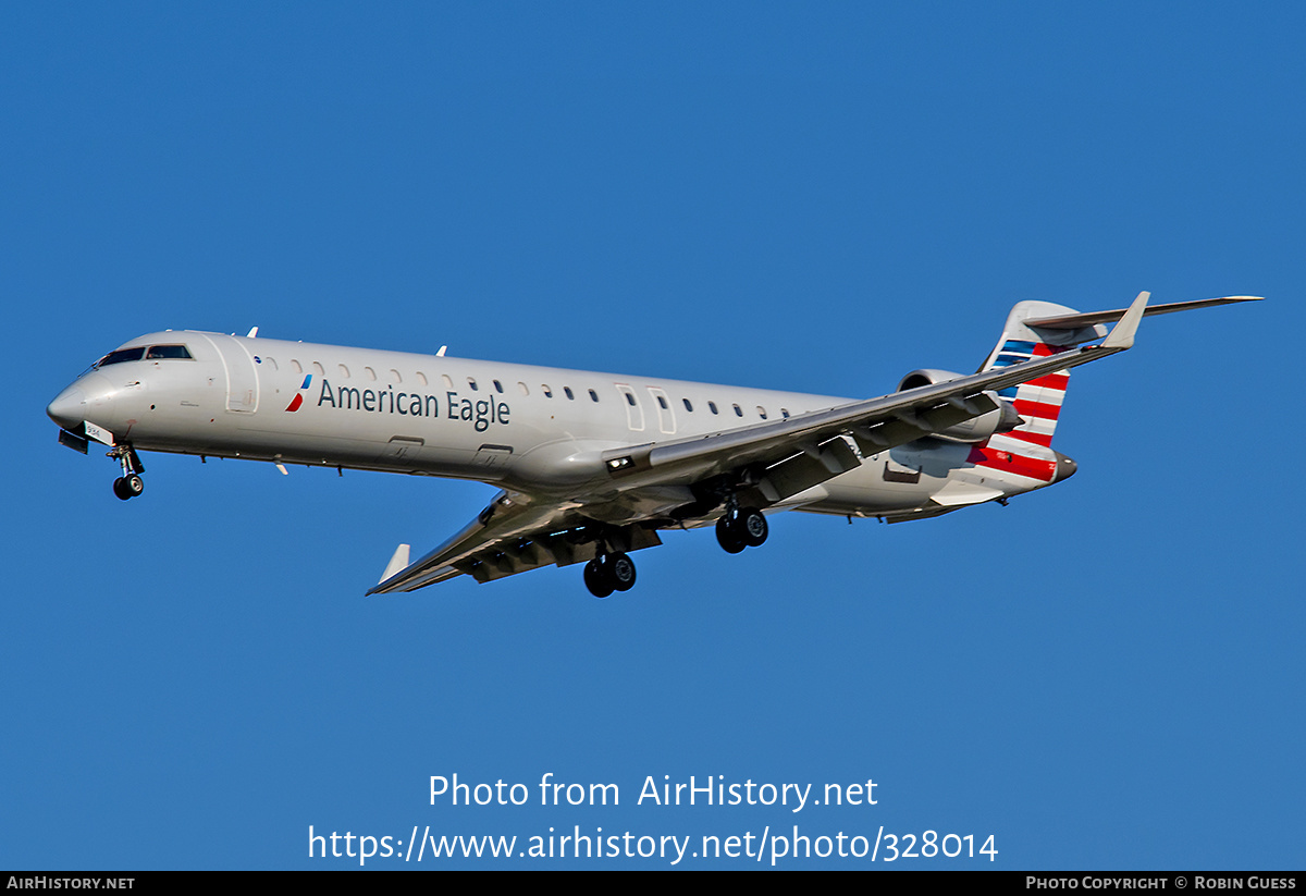 Aircraft Photo of N934FJ | Bombardier CRJ-900LR (CL-600-2D24) | American Eagle | AirHistory.net #328014