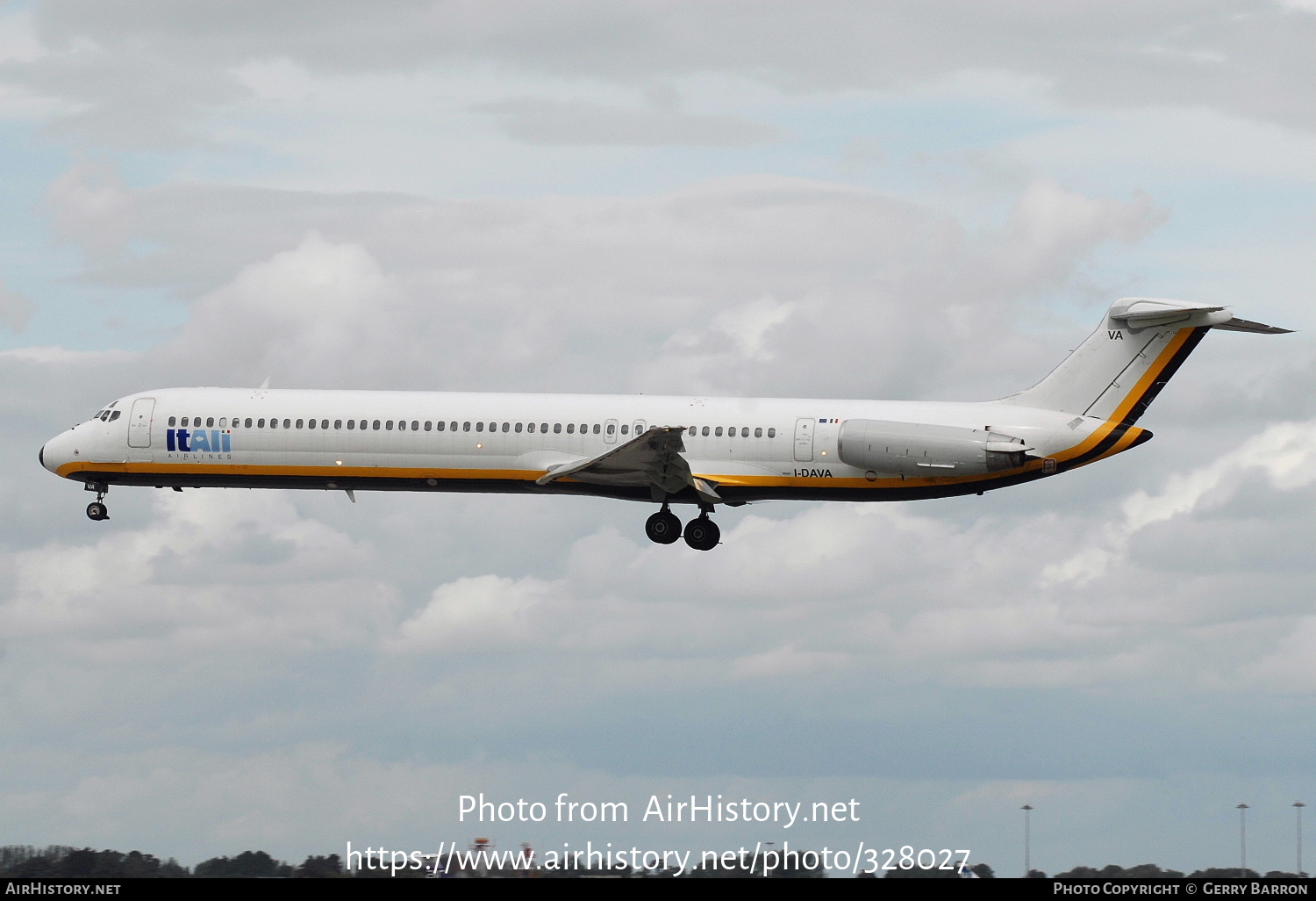 Aircraft Photo of I-DAVA | McDonnell Douglas MD-82 (DC-9-82) | ItAli Airlines | AirHistory.net #328027