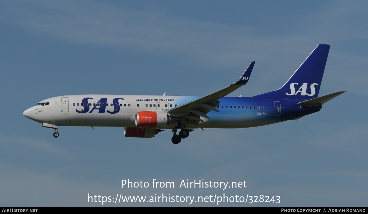 Aircraft Photo of LN-RGI | Boeing 737-86N | Scandinavian Airlines - SAS | AirHistory.net #328243