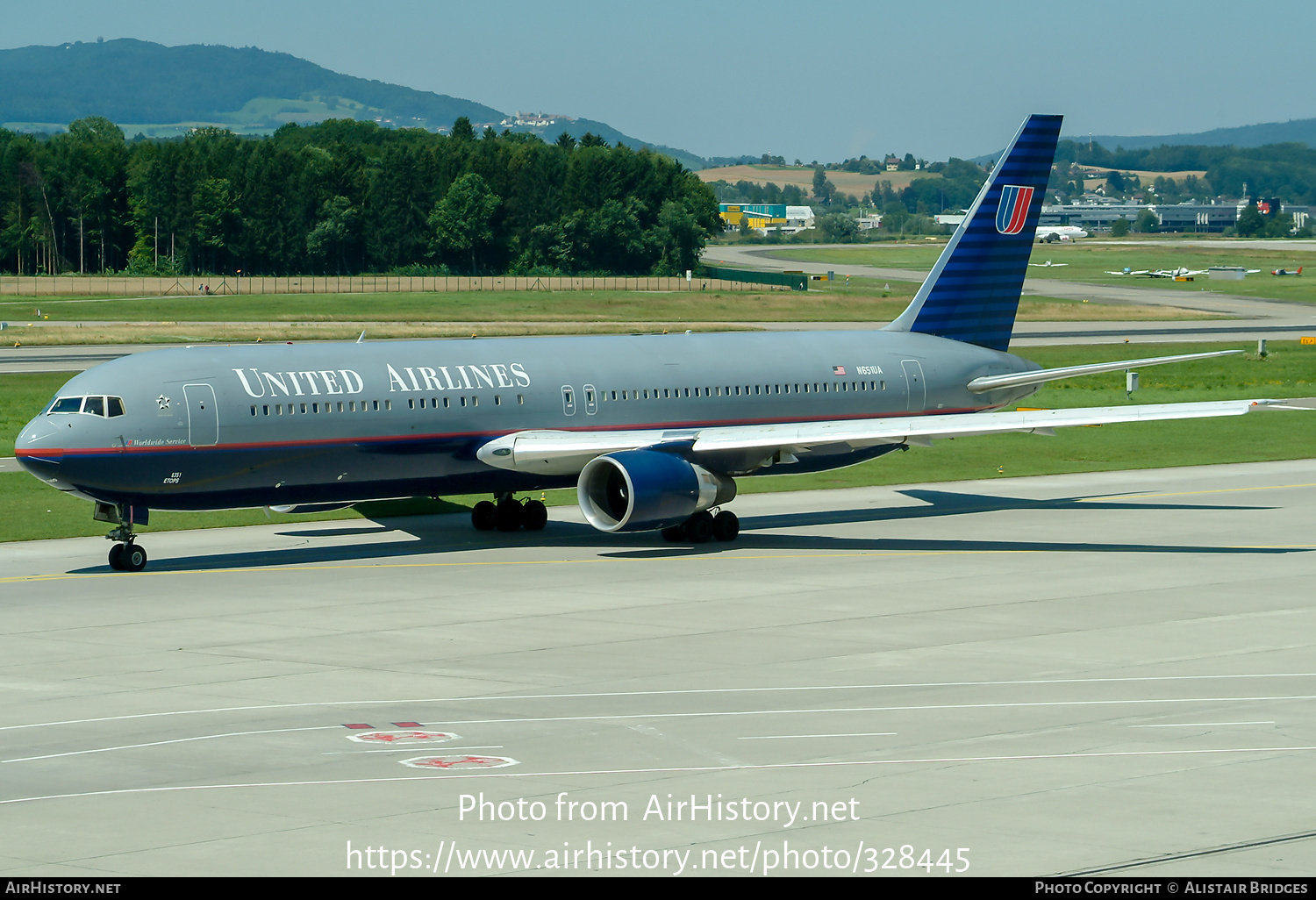 Aircraft Photo of N651UA | Boeing 767-322/ER | United Airlines | AirHistory.net #328445