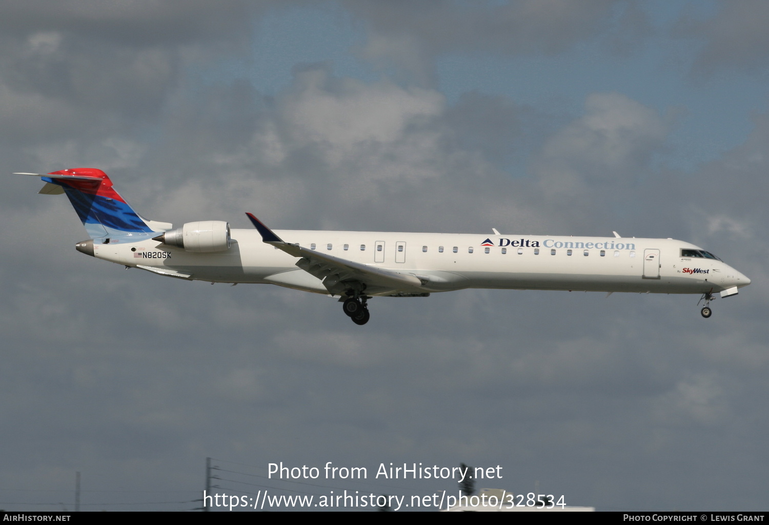 Aircraft Photo of N820SK | Bombardier CRJ-900ER (CL-600-2D24) | Delta Connection | AirHistory.net #328534