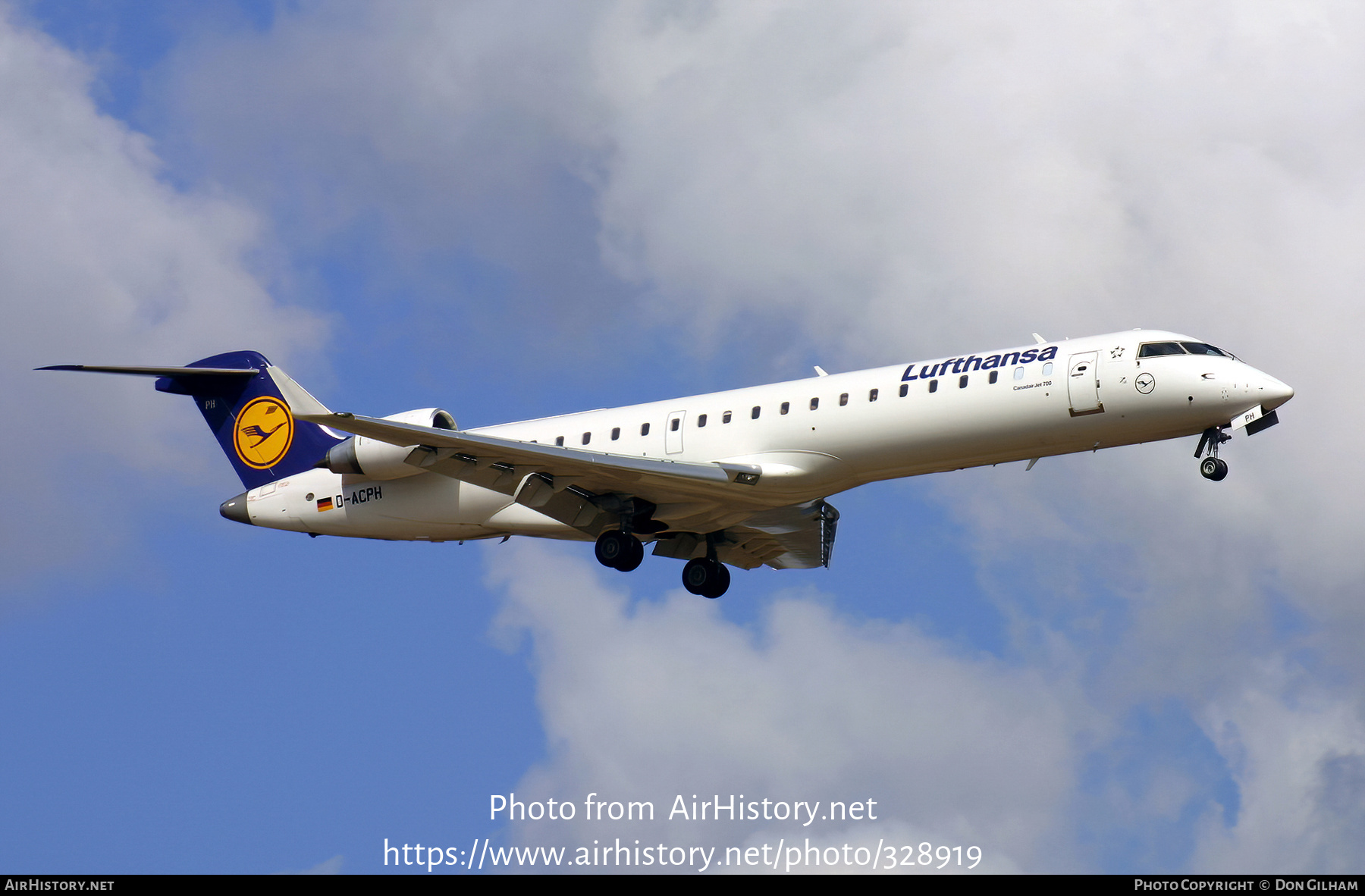 Aircraft Photo of D-ACPH | Bombardier CRJ-701ER (CL-600-2C10) | Lufthansa | AirHistory.net #328919