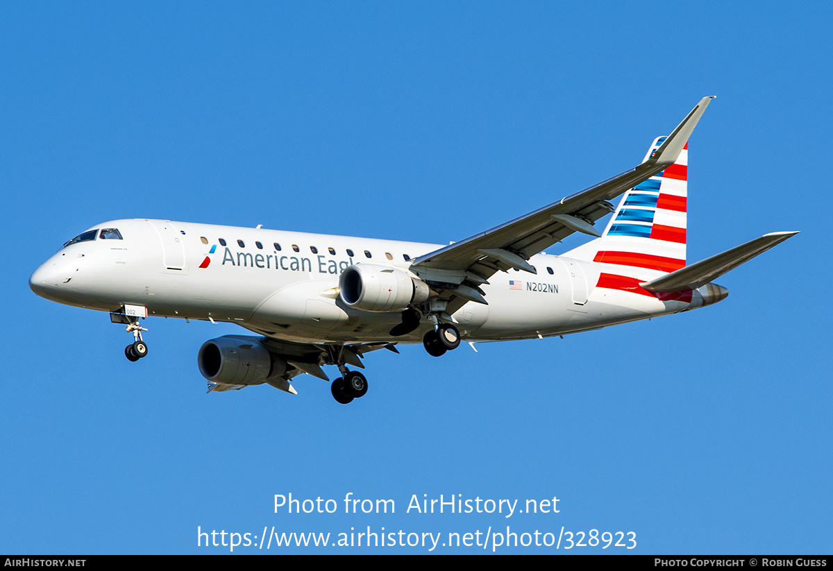 Aircraft Photo of N202NN | Embraer 175LR (ERJ-170-200LR) | American Eagle | AirHistory.net #328923