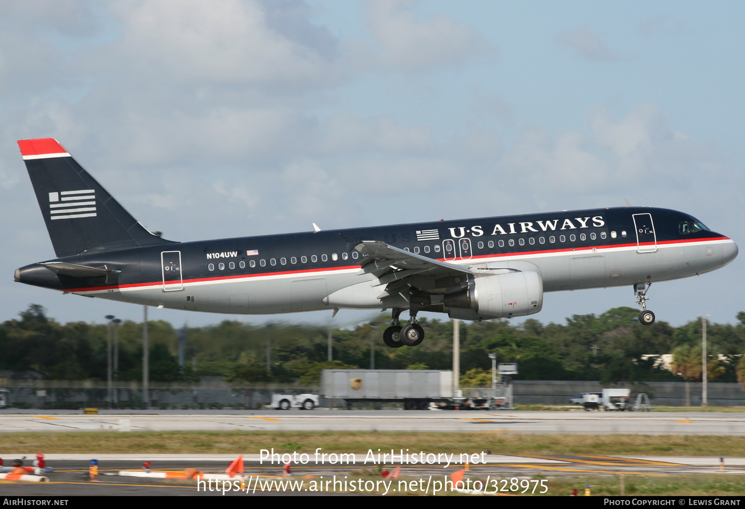 Aircraft Photo of N104UW | Airbus A320-214 | US Airways | AirHistory.net #328975