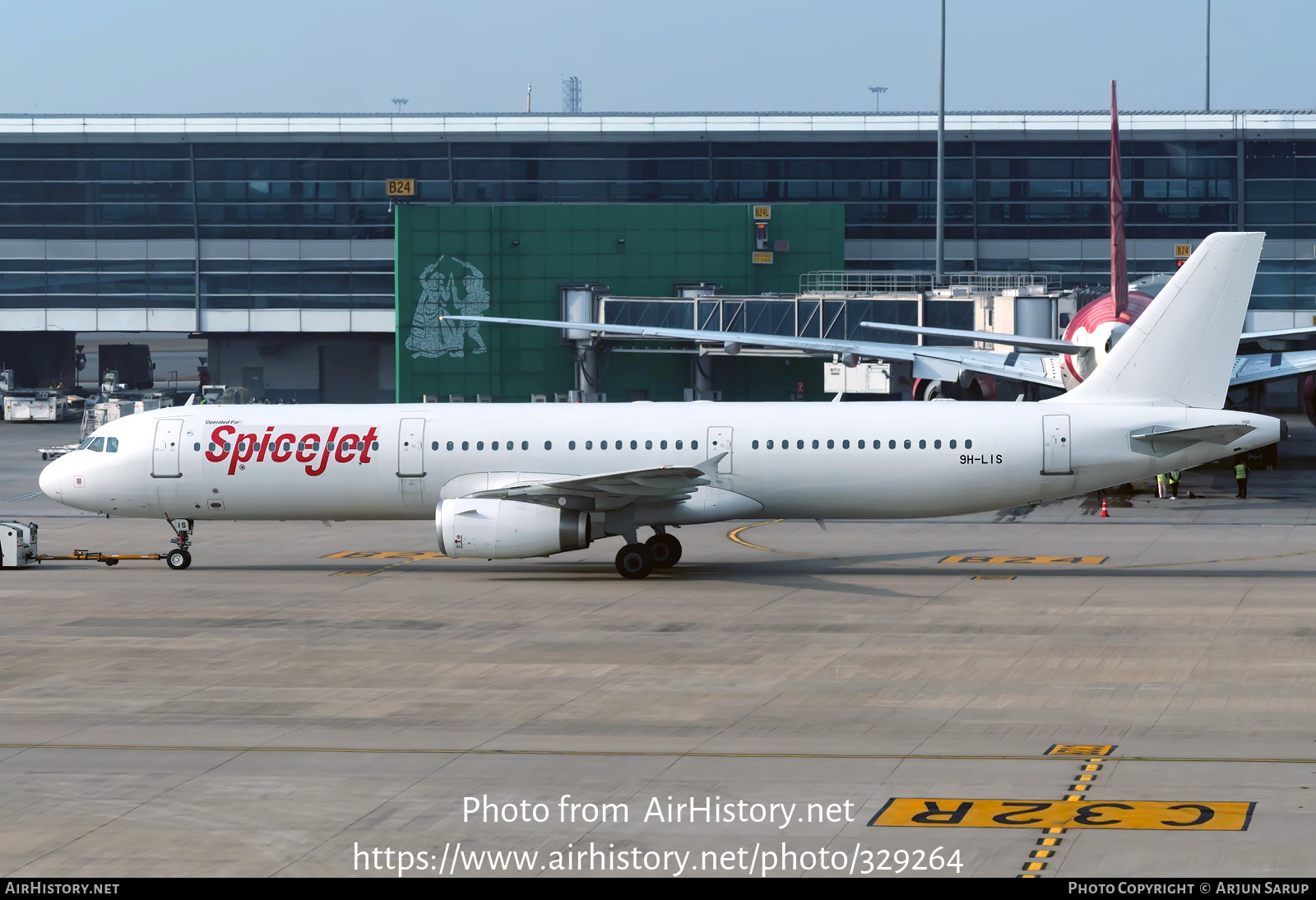 Aircraft Photo of 9H-LIS | Airbus A321-231 | SpiceJet | AirHistory.net #329264