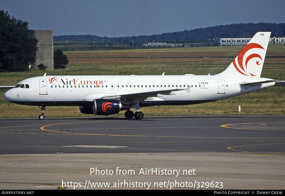 Aircraft Photo of I-PEKH | Airbus A320-214 | Air Europe | AirHistory.net #329623