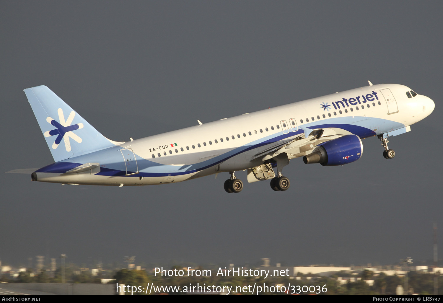 Aircraft Photo of XA-FOG | Airbus A320-214 | Interjet | AirHistory.net #330036