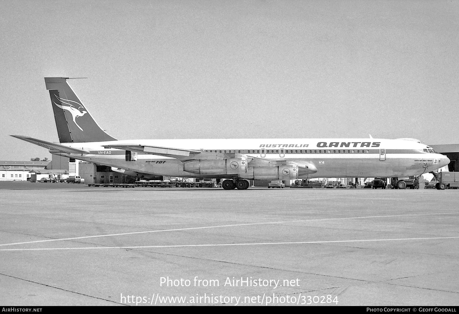 Aircraft Photo of VH-EAD | Boeing 707-338C | Qantas | AirHistory.net #330284