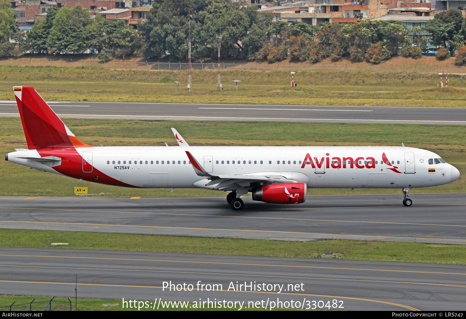 Aircraft Photo of N725AV | Airbus A321-231 | Avianca | AirHistory.net #330482