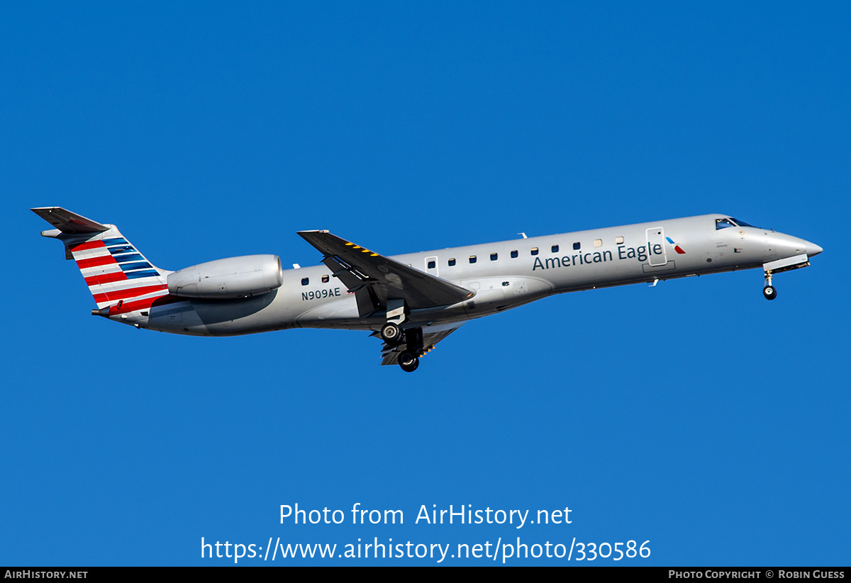 Aircraft Photo of N909AE | Embraer ERJ-145LR (EMB-145LR) | American Eagle | AirHistory.net #330586