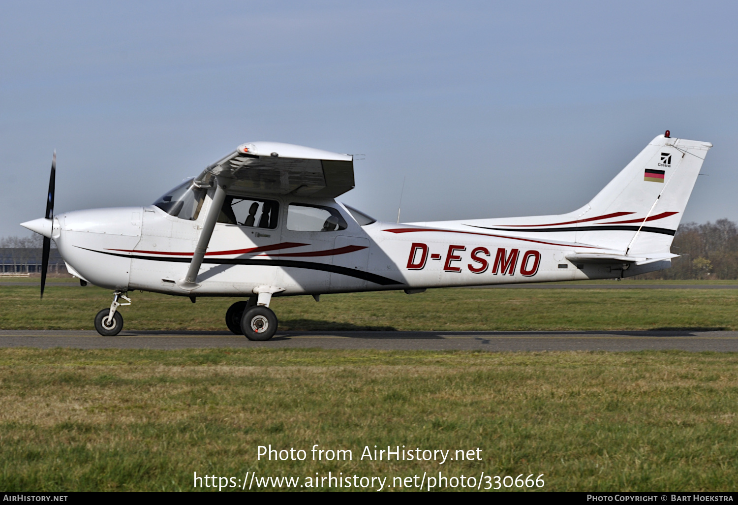 Aircraft Photo of D-ESMO | Cessna 172R Skyhawk | AirHistory.net #330666