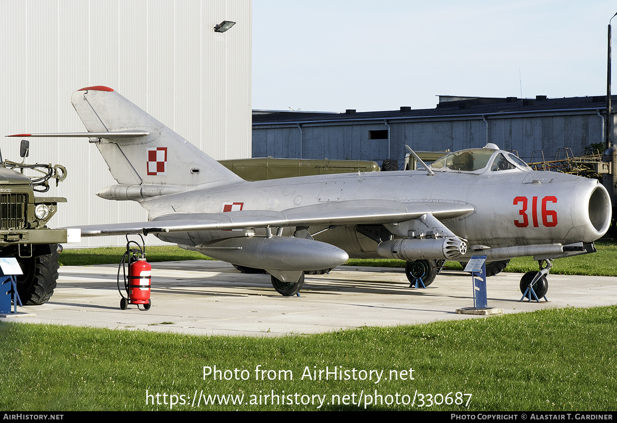 Aircraft Photo of 316 | PZL-Mielec Lim-6bis | Poland - Air Force | AirHistory.net #330687