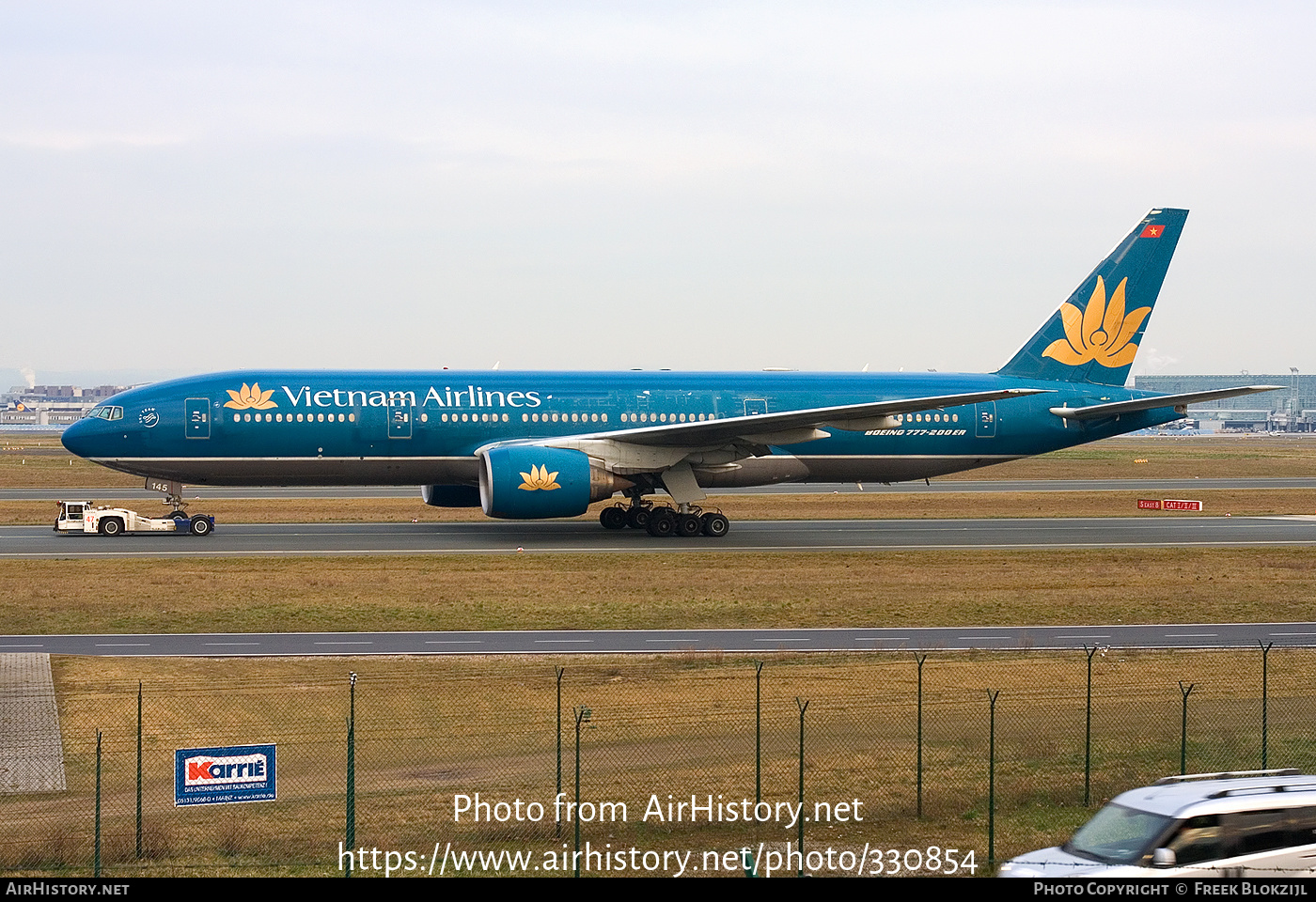 Aircraft Photo of VN-A145 | Boeing 777-26K/ER | Vietnam Airlines | AirHistory.net #330854