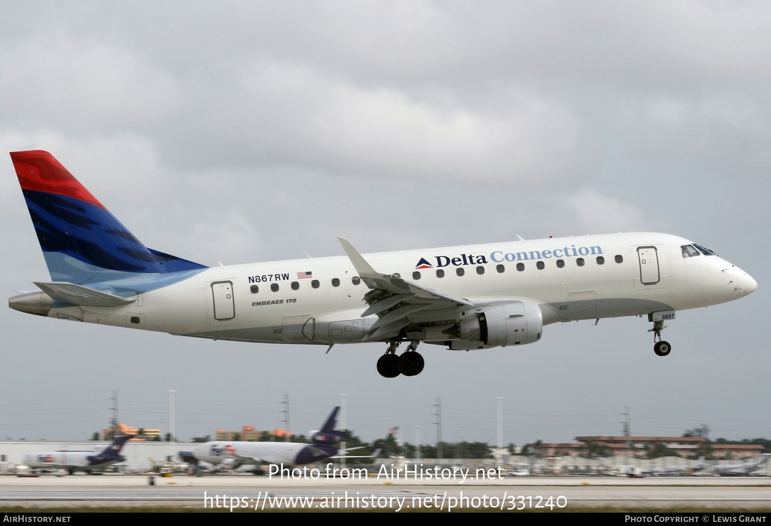 Aircraft Photo of N867RW | Embraer 170SE (ERJ-170-100SE) | Delta Connection | AirHistory.net #331240