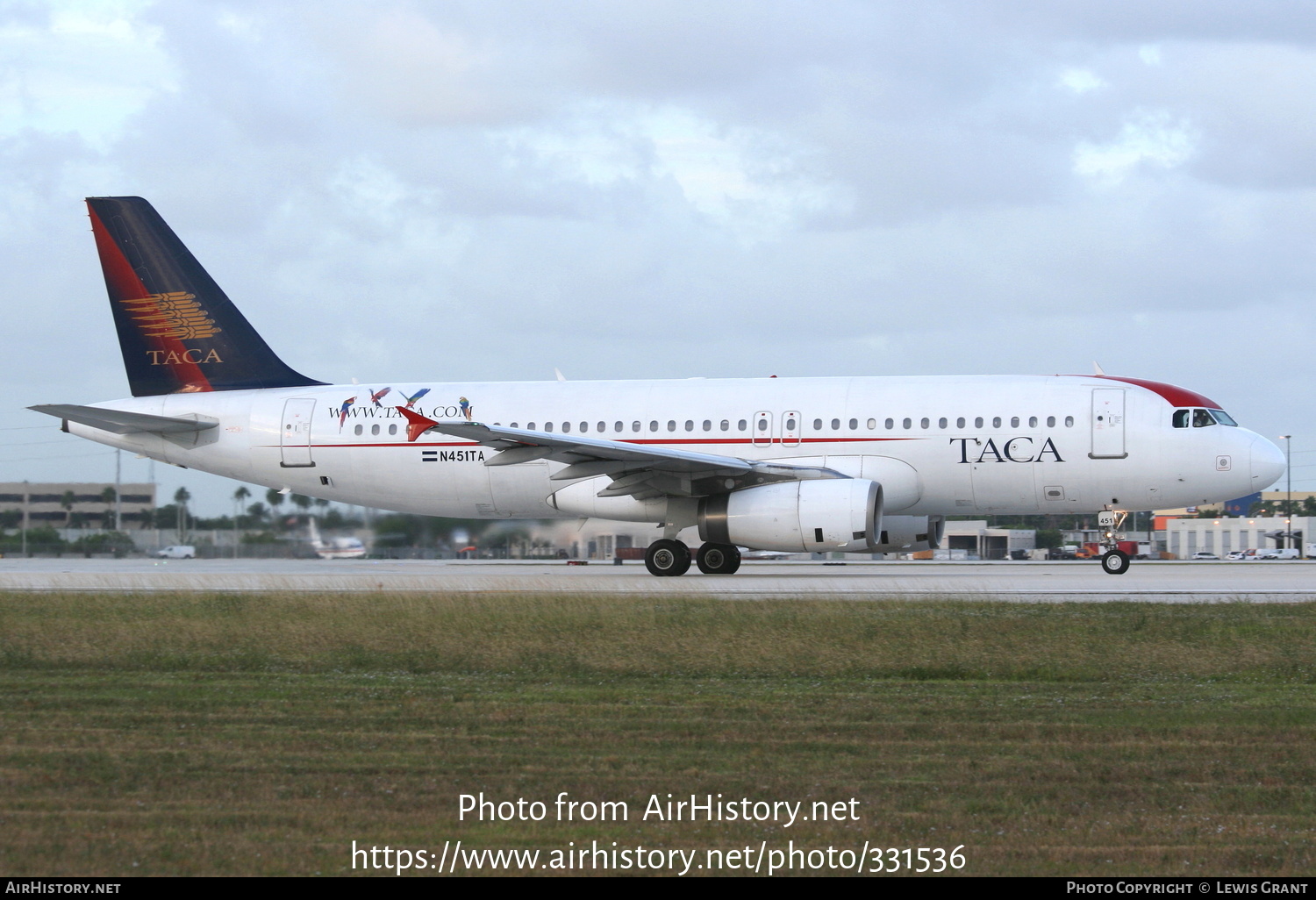 Aircraft Photo of N451TA | Airbus A320-233 | TACA - Transportes Aéreos Centro Americanos | AirHistory.net #331536