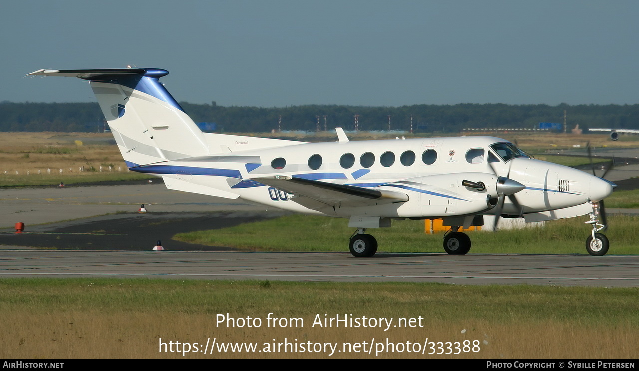 Aircraft Photo of OO-SKM | Beech B200 Super King Air | Sky Service | AirHistory.net #333388