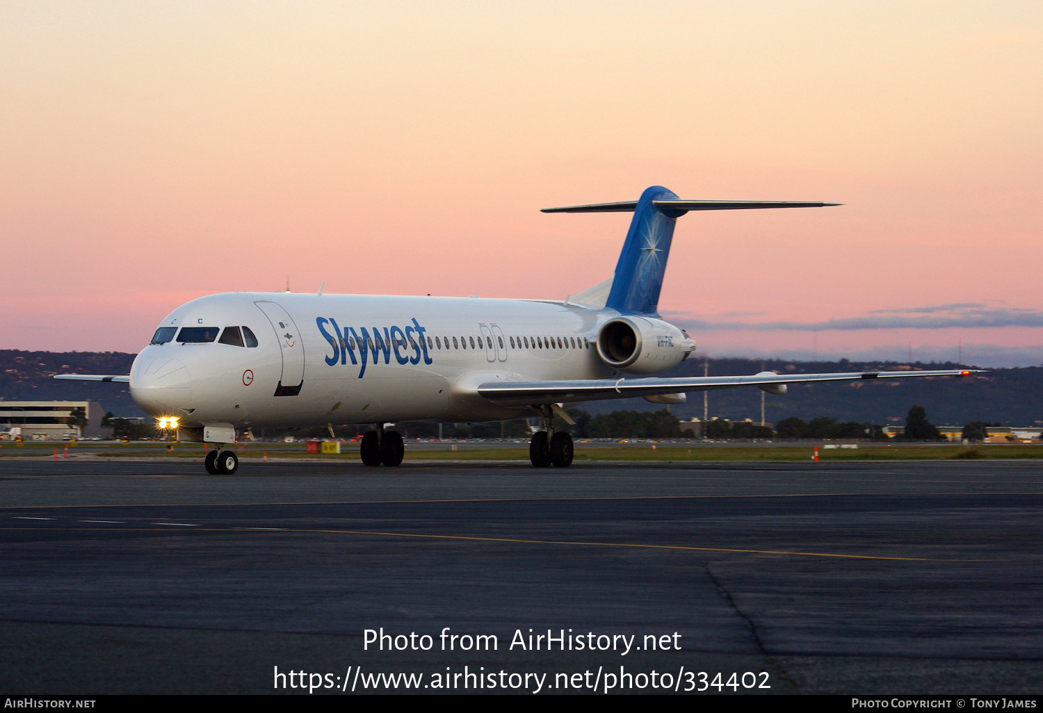 Aircraft Photo of VH-FNC | Fokker 100 (F28-0100) | Skywest Airlines | AirHistory.net #334402