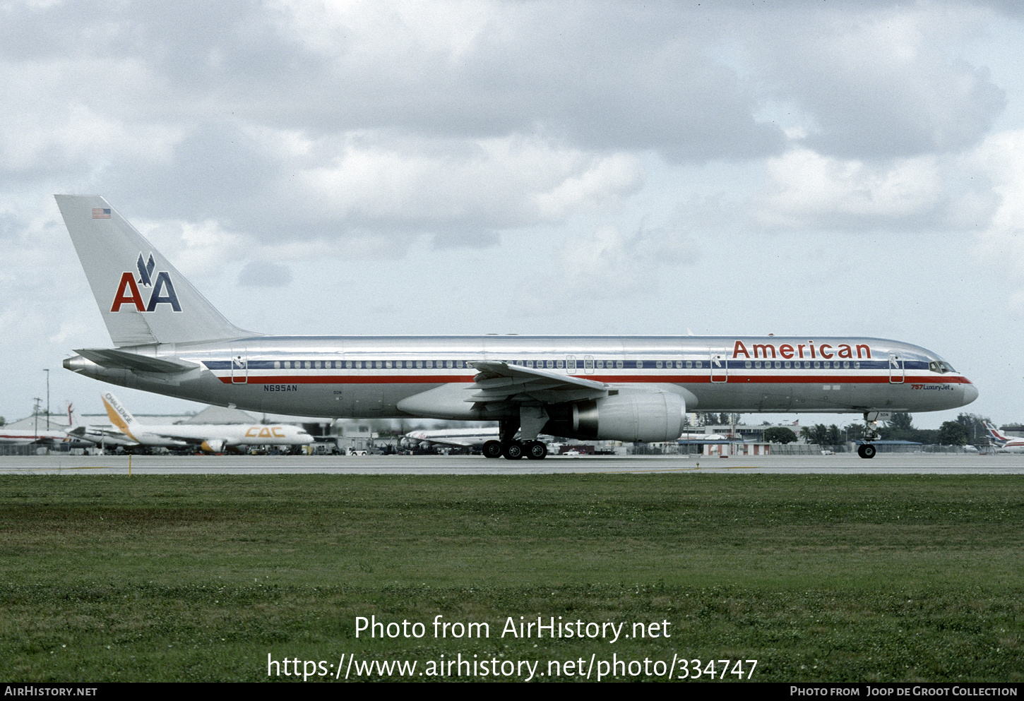 Aircraft Photo of N695AN | Boeing 757-223 | American Airlines | AirHistory.net #334747