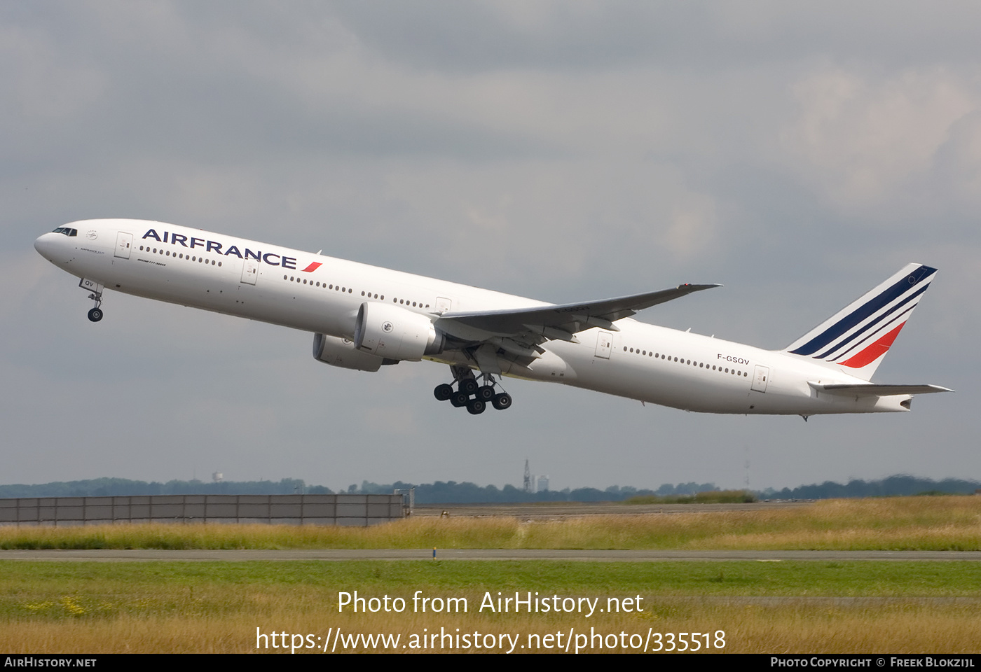 Aircraft Photo of F-GSQV | Boeing 777-328/ER | Air France | AirHistory.net #335518