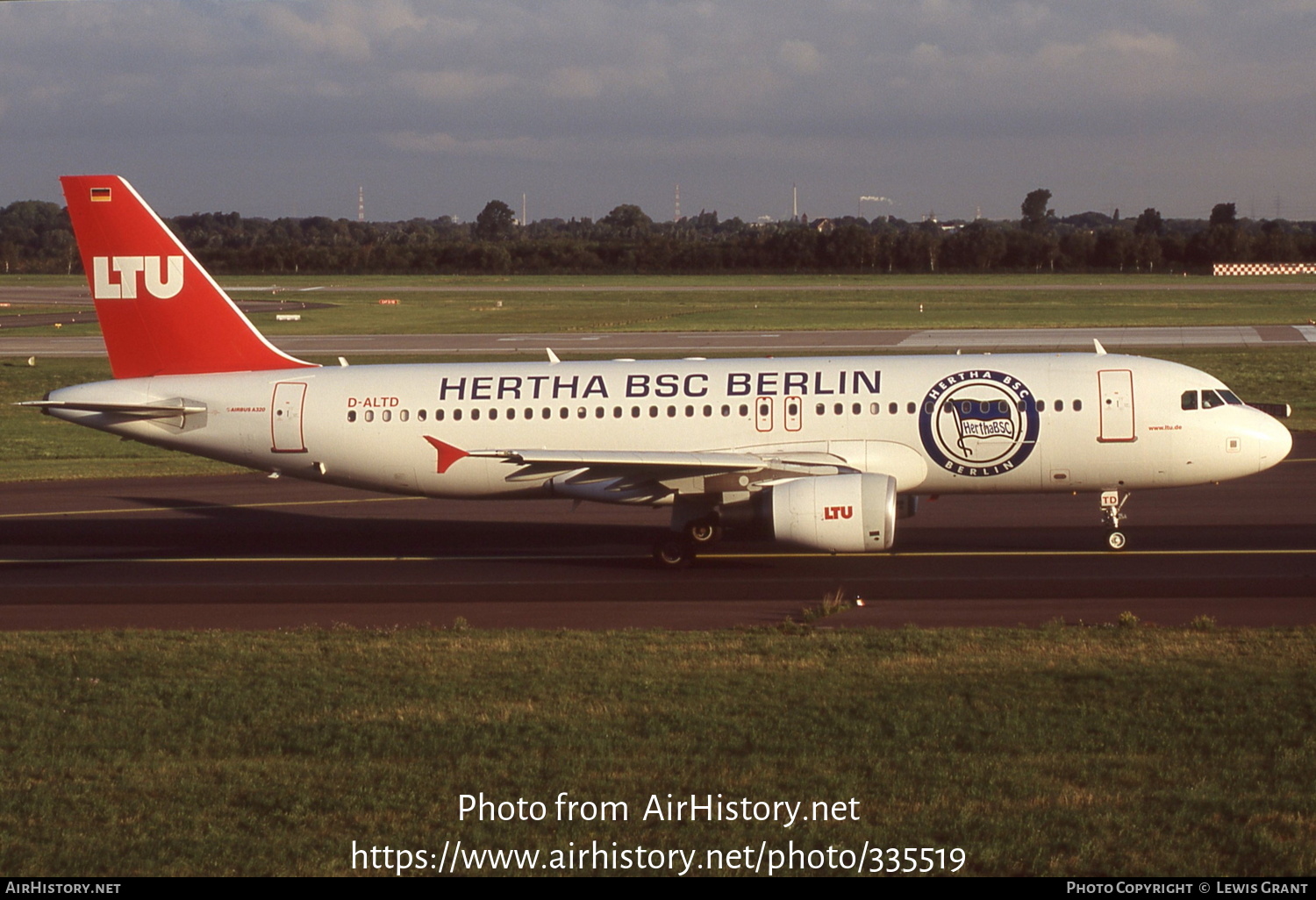 Aircraft Photo of D-ALTD | Airbus A320-214 | LTU - Lufttransport-Unternehmen | AirHistory.net #335519