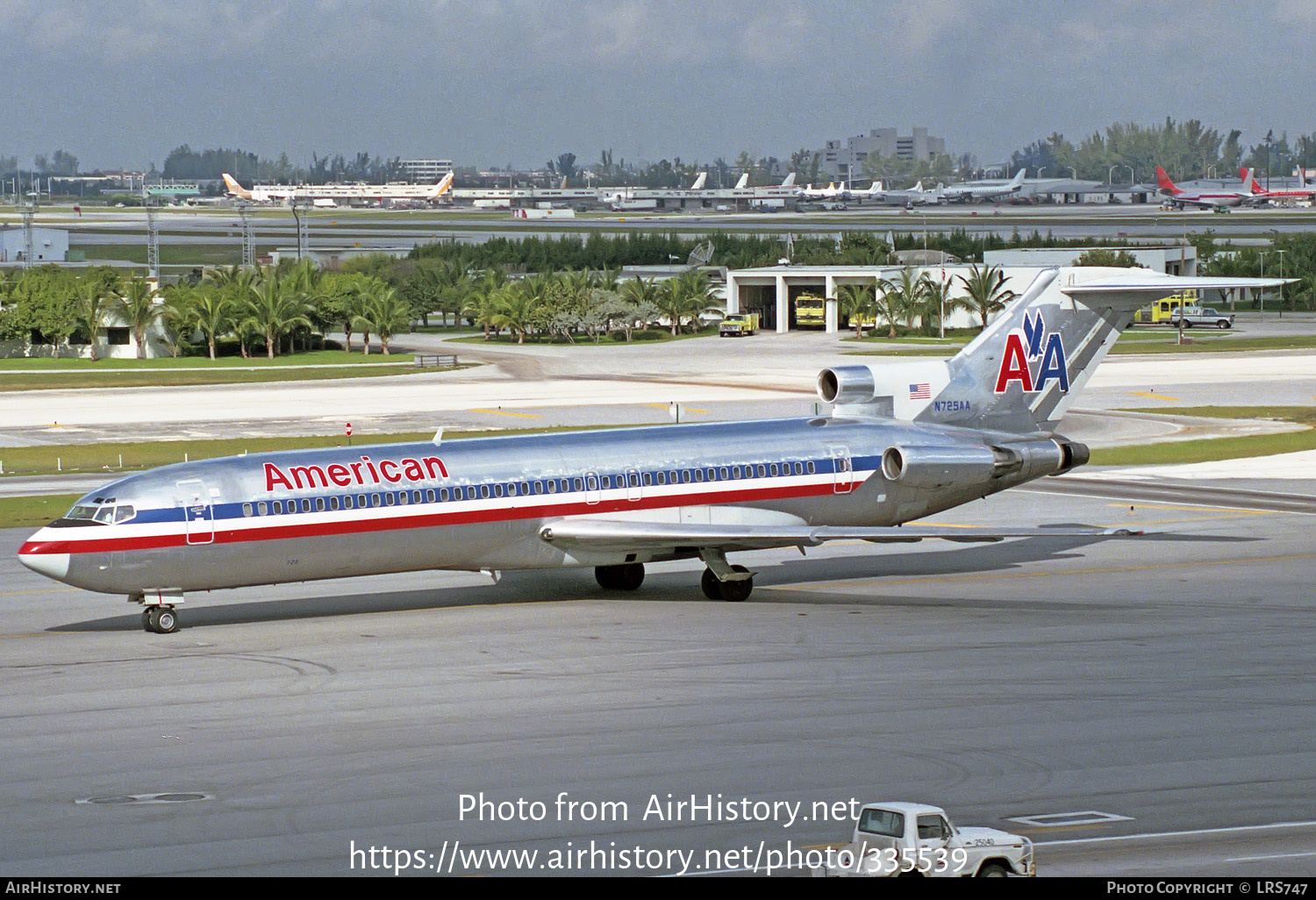 Aircraft Photo of N725AA | Boeing 727-227/Adv | American Airlines | AirHistory.net #335539