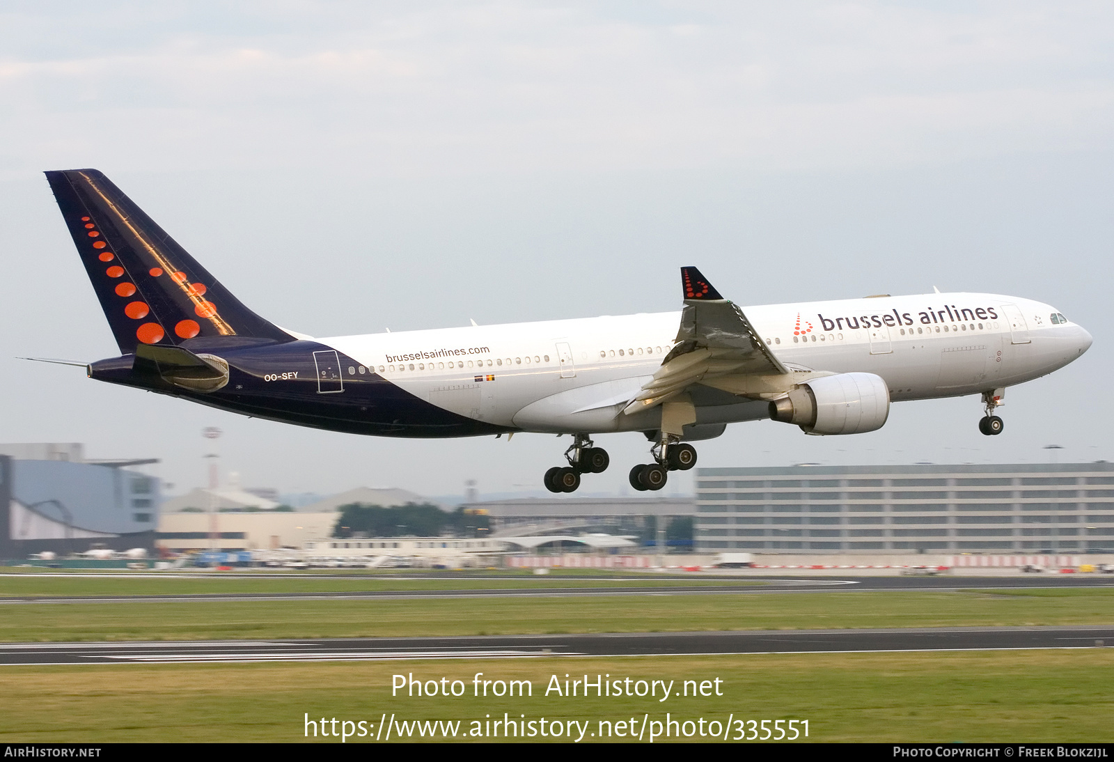 Aircraft Photo of OO-SFY | Airbus A330-223 | Brussels Airlines | AirHistory.net #335551