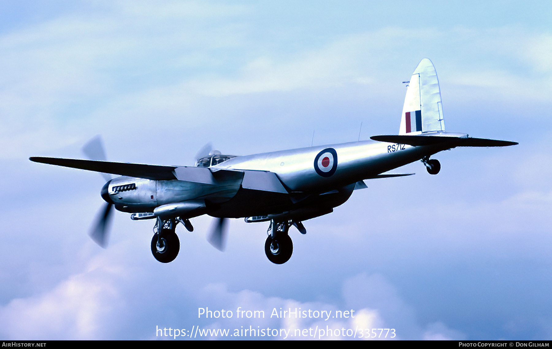 Aircraft Photo of G-ASKB / RS712 | De Havilland D.H. 98 Mosquito TT35 | UK - Air Force | AirHistory.net #335773