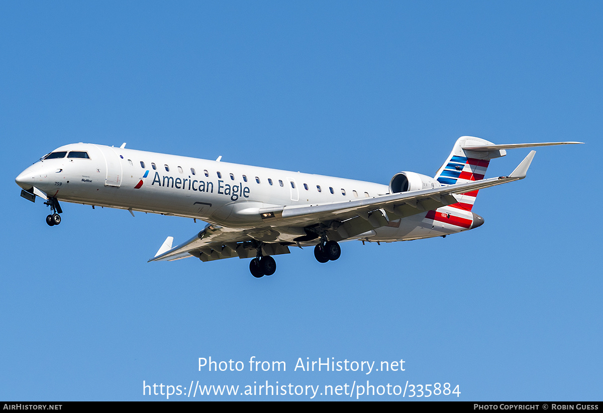 Aircraft Photo of N759EV | Bombardier CRJ-701ER (CL-600-2C10) | American Eagle | AirHistory.net #335884