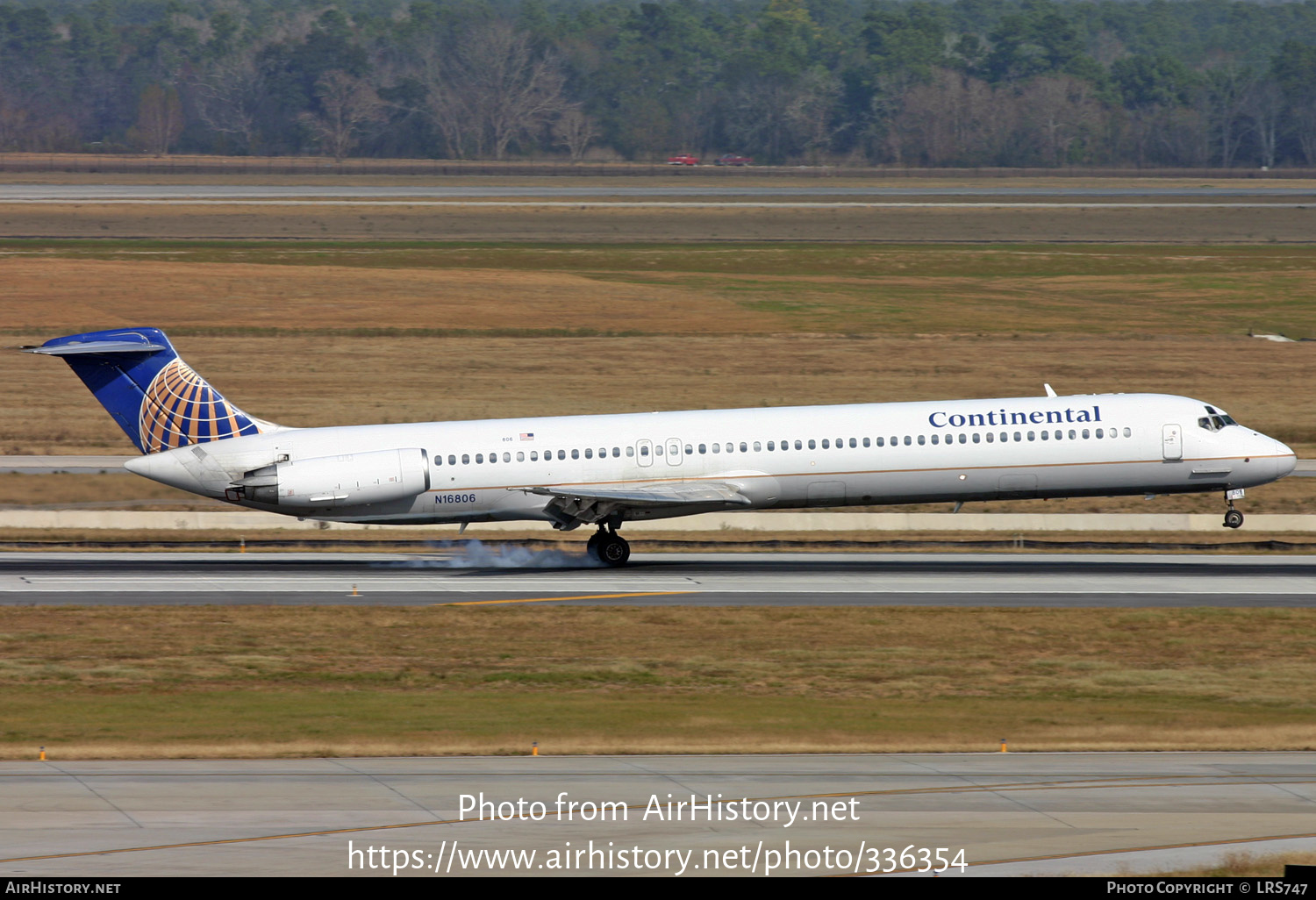 Aircraft Photo of N16806 | McDonnell Douglas MD-82 (DC-9-82
