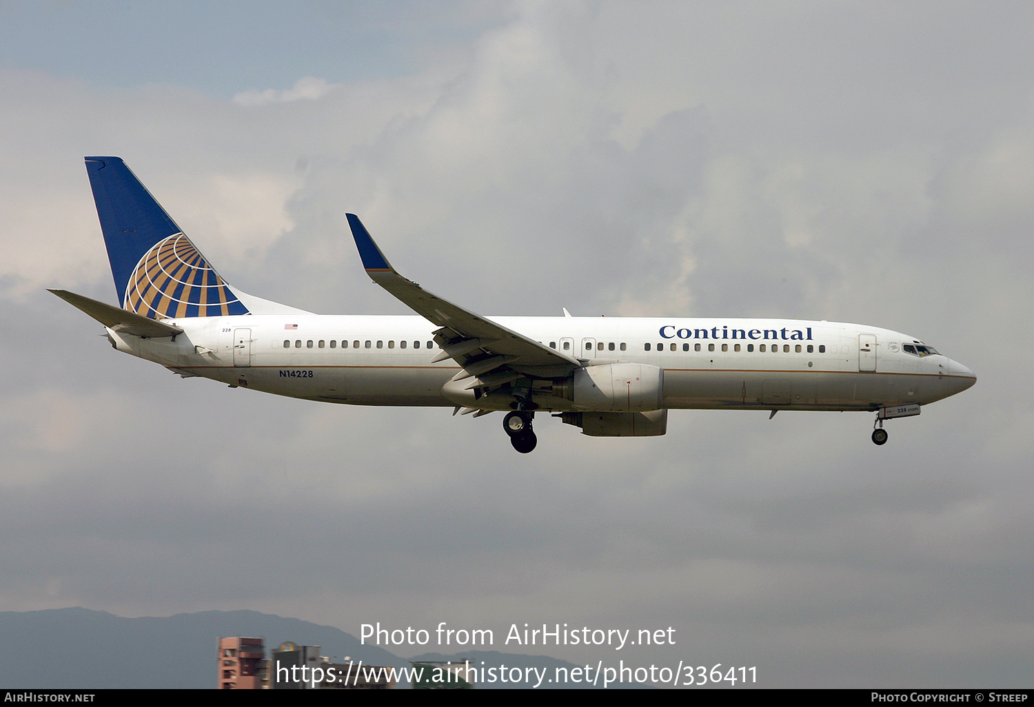 Aircraft Photo of N14228 | Boeing 737-824 | Continental Airlines | AirHistory.net #336411