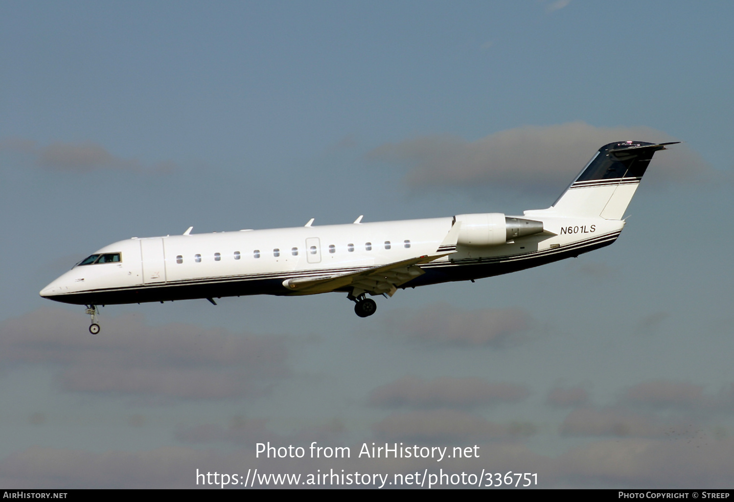 Aircraft Photo of N601LS | Canadair CRJ-100SE (CL-600-2B19) | AirHistory.net #336751