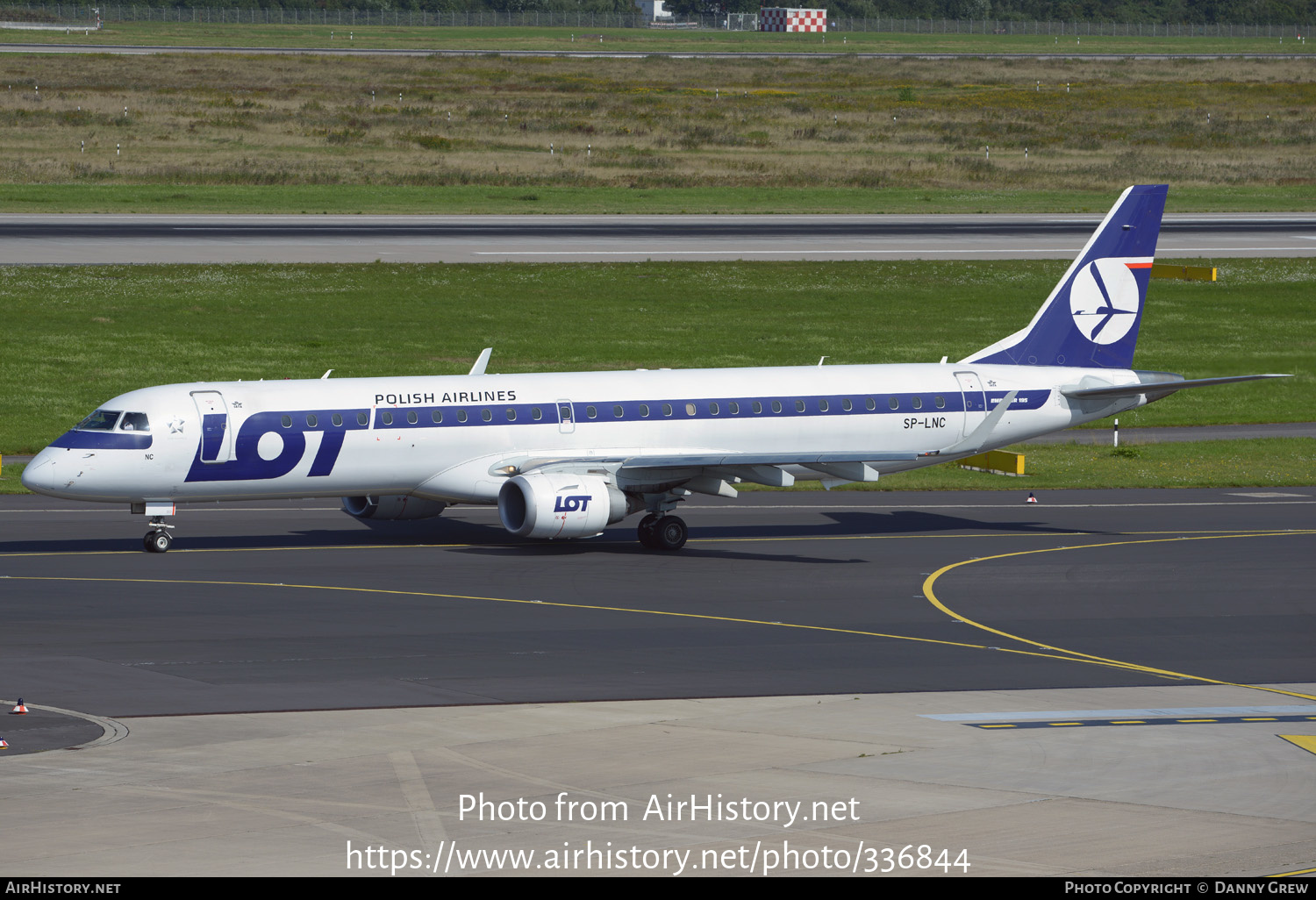 Aircraft Photo of SP-LNC | Embraer 195LR (ERJ-190-200LR) | LOT Polish Airlines - Polskie Linie Lotnicze | AirHistory.net #336844