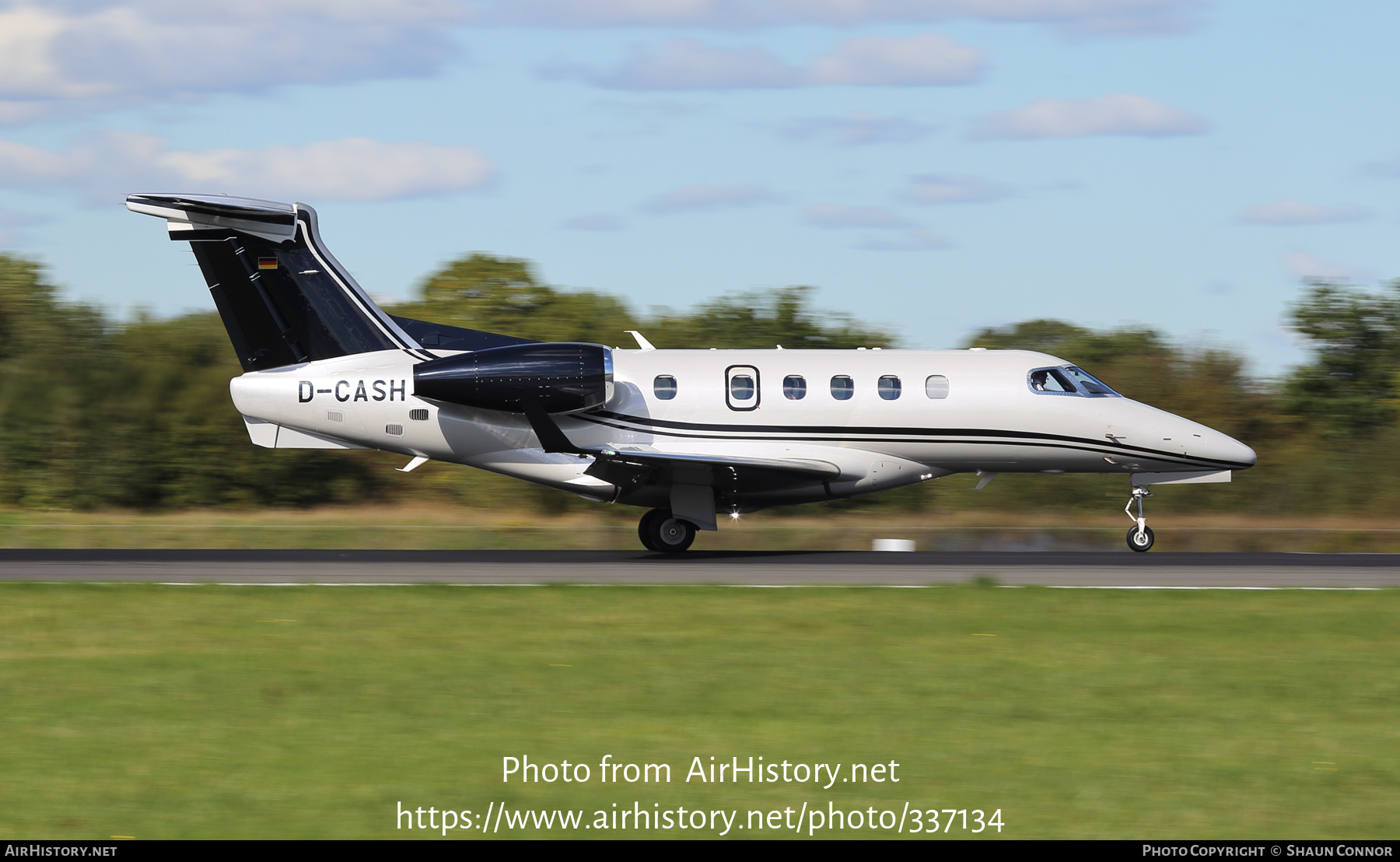 Aircraft Photo of D-CASH | Embraer EMB-505 Phenom 300 | Air Hamburg | AirHistory.net #337134