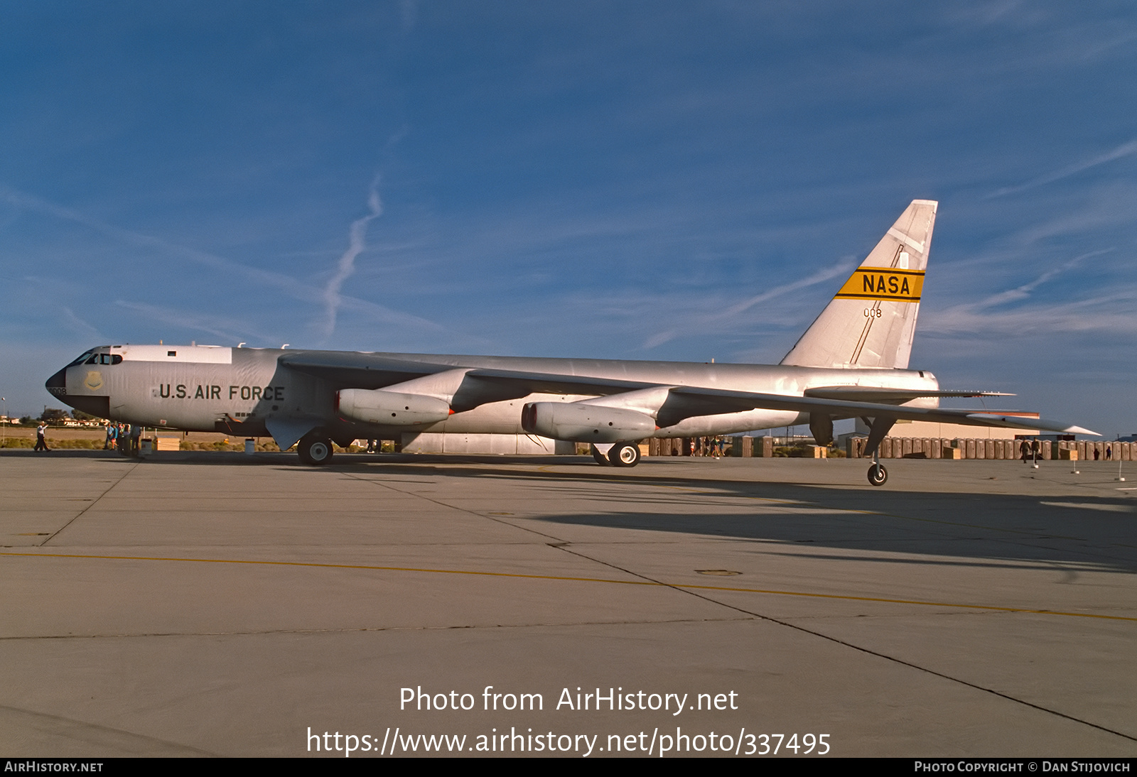 Aircraft Photo of 52-008 / NASA 008 | Boeing NB-52B Stratofortress | USA - Air Force | AirHistory.net #337495