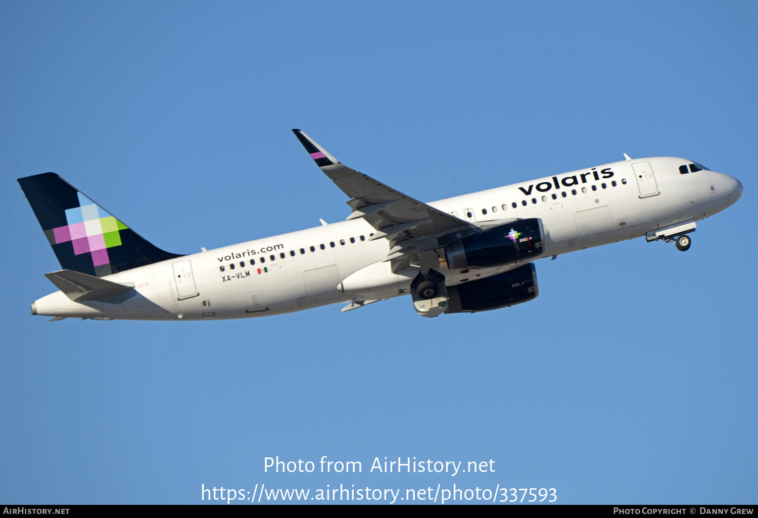 Aircraft Photo of XA-VLM | Airbus A320-233 | Volaris | AirHistory.net #337593