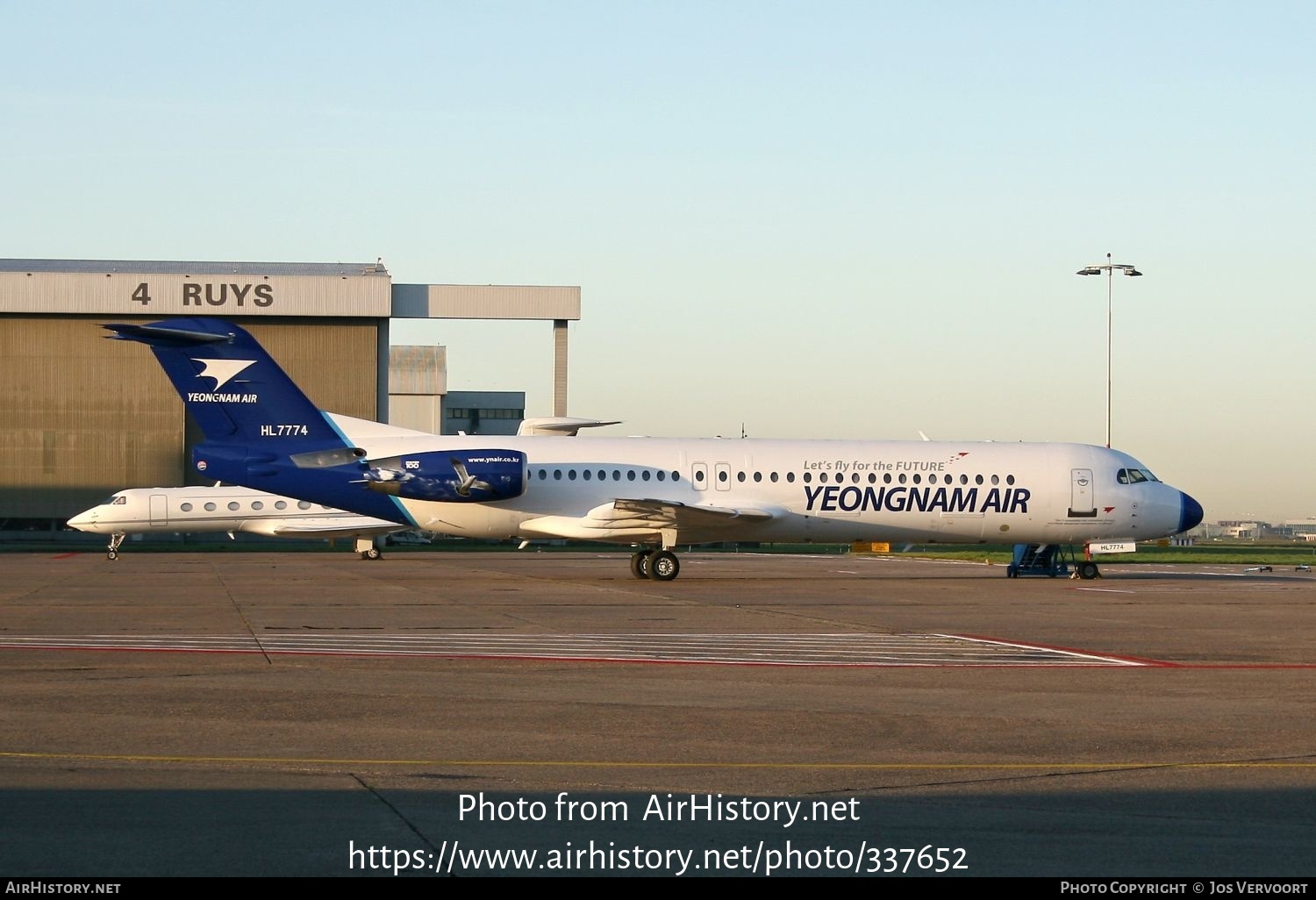 Aircraft Photo of HL7774 | Fokker 100 (F28-0100) | Yeongnam Air | AirHistory.net #337652