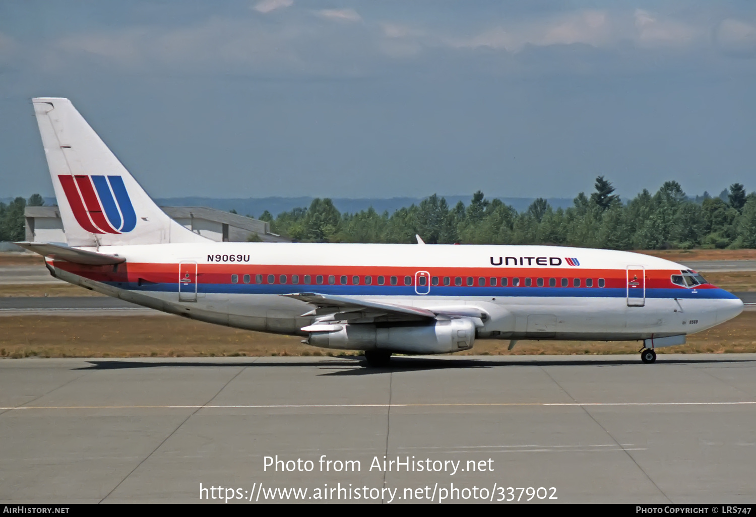 Aircraft Photo of N9069U | Boeing 737-222 | United Airlines | AirHistory.net #337902