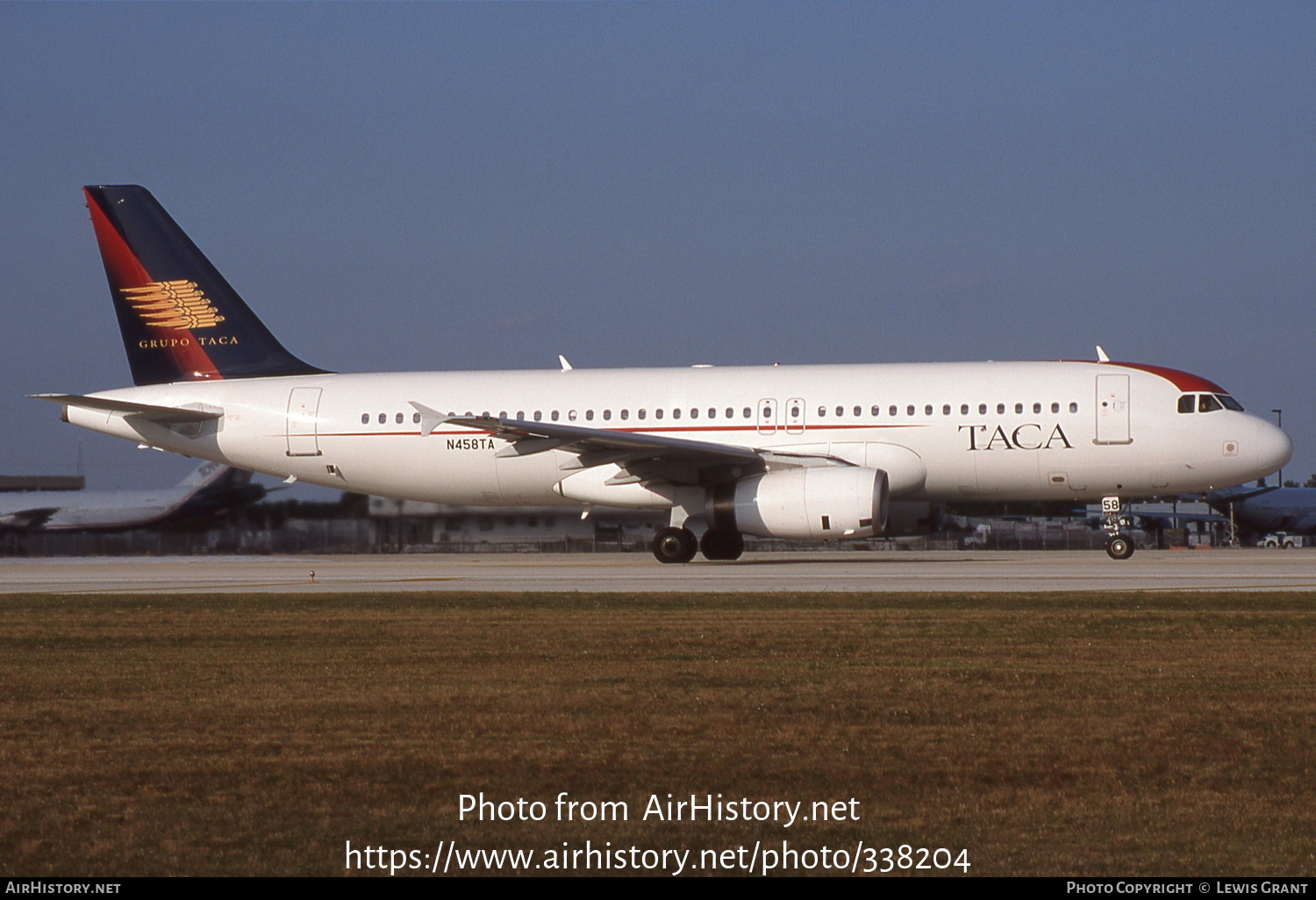 Aircraft Photo of N458TA | Airbus A320-233 | TACA - Transportes Aéreos Centro Americanos | AirHistory.net #338204