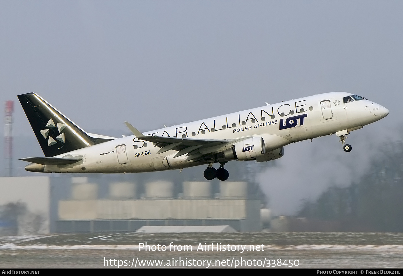 Aircraft Photo of SP-LDK | Embraer 170LR (ERJ-170-100LR) | LOT Polish Airlines - Polskie Linie Lotnicze | AirHistory.net #338450