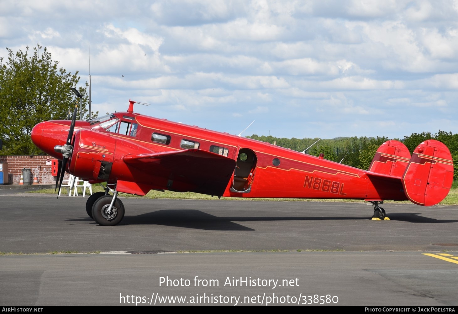 Aircraft Photo of N868L | Beech D18S | AirHistory.net #338580